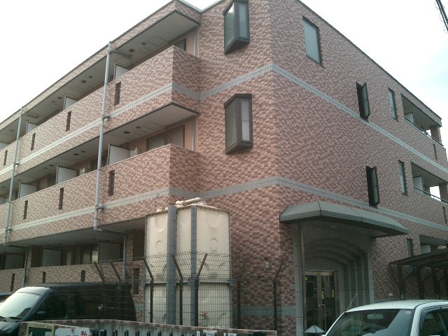 久しぶりに!!空きが出ました♪♪閑静な住宅街に建ってます♪♪広めの1K!!河内花園駅!!写真