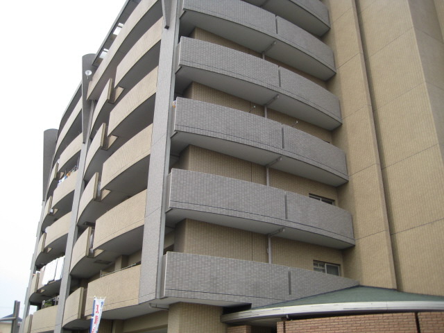 待望の空き登場！！人気の小学校区！！新婚子育て支援プラン特優賃マンション♪♪仲介手数料無料♪♪写真